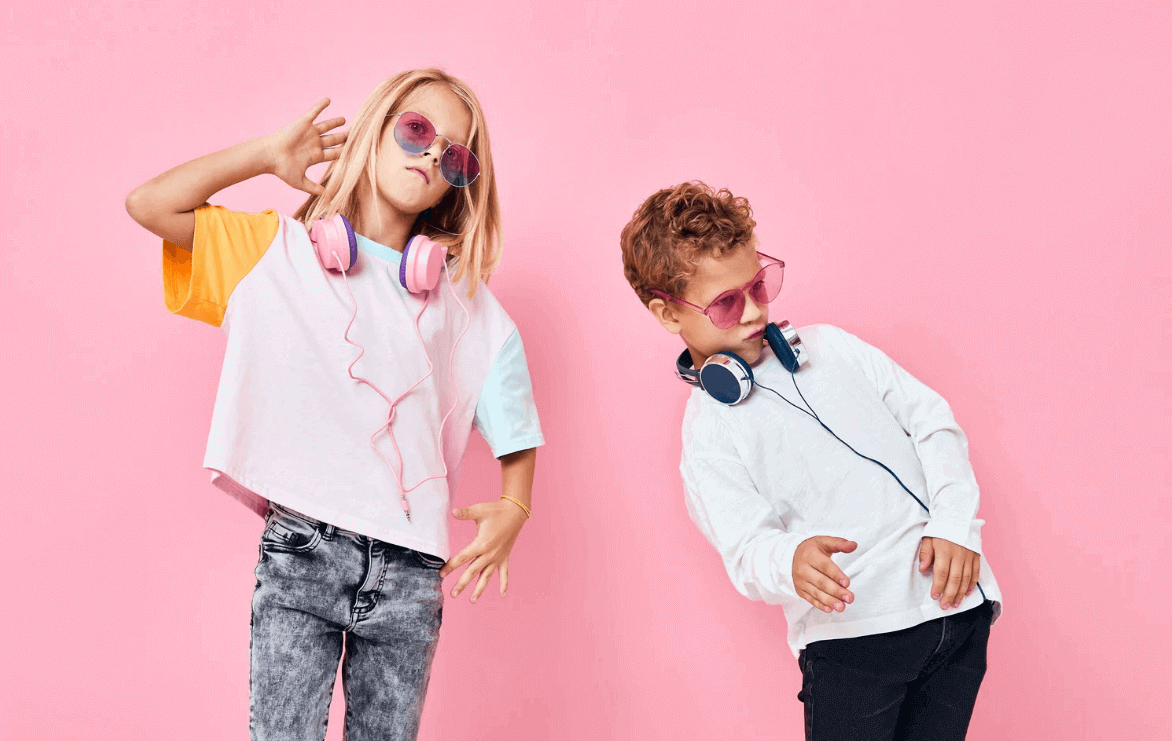 Révolution de style ludique : comment la mode enfantine embrasse la personnalité et l’imagination